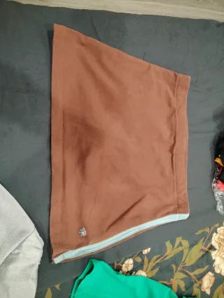 4 Faldas de pádel Precio 1.50€ cada una.