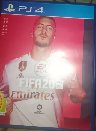 PS4 Slim, con juegos y dos mandos