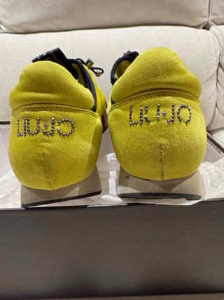 Sneakers-Deportivas Liu Jo , amarillo y Negras