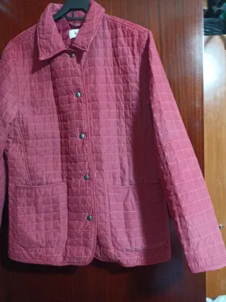 Chaquetón acolchado rojo
