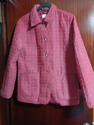 Chaquetón acolchado rojo