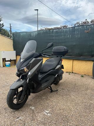 Yamaha Xmax Moto