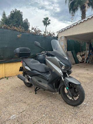 Yamaha Xmax Moto