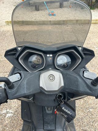 Yamaha Xmax Moto