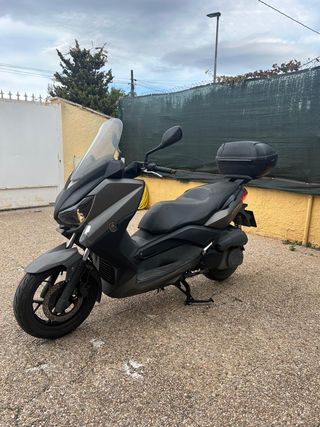 Yamaha Xmax Moto