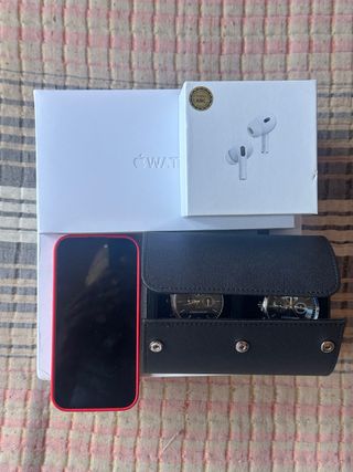 iPhone 15 + AirPods + Apple Watch