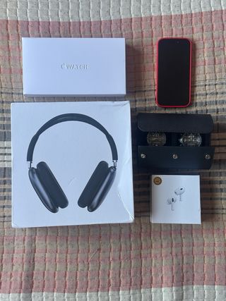 iPhone 15 + AirPods + Apple Watch