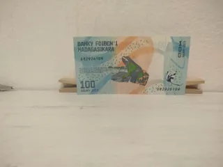 Billete 100 Ariary Madagascar