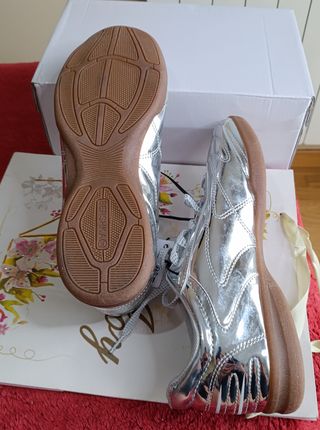 Zapatillas Bershka plateadas talla 38