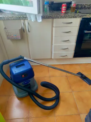 Aspirador industrial potente