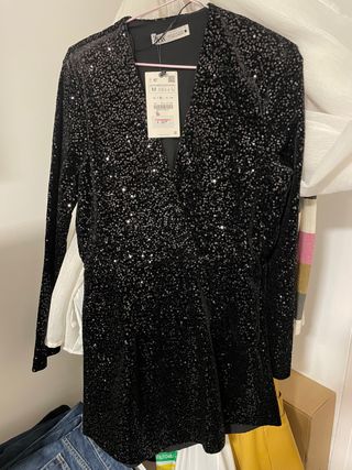 Vestido mini lentejuelas Zara