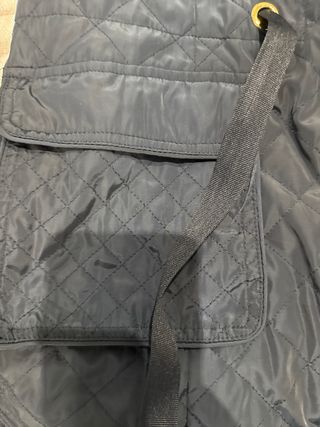 Cazadora con capucha negra Talla S