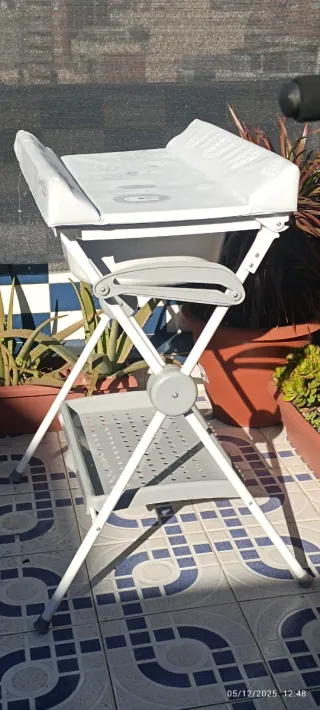 Cambiador y bañera plegables