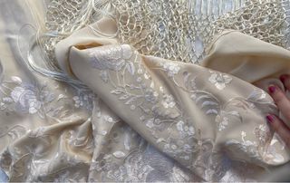 Mantón de Manila Antiguo Beige Bordado