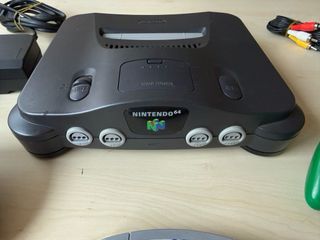 Consola Nintendo 64 + 2 Comandi + Gioco