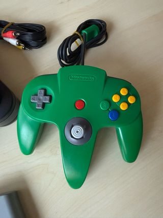 Consola Nintendo 64 + 2 Comandi + Gioco