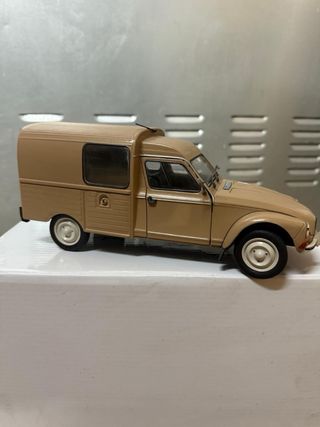 Coche a escala 1:18