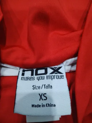 Conjunto de pádel rojo y blanco