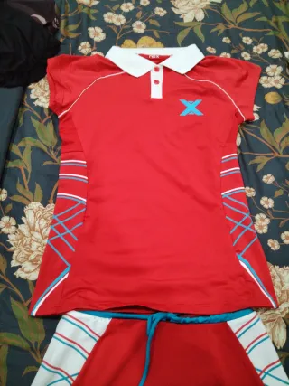 Conjunto de pádel rojo y blanco