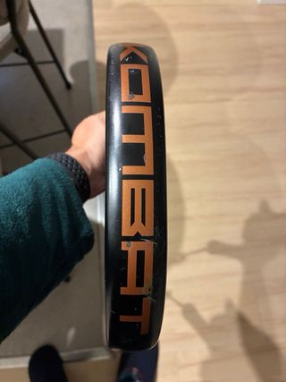 Pala pádel Kombat Troya Ulises + 3 botes HEAD pro