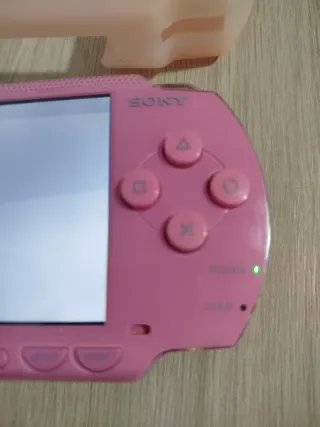 PSP rosa con cargador