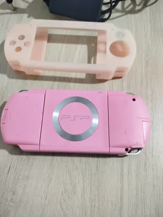 PSP rosa con cargador