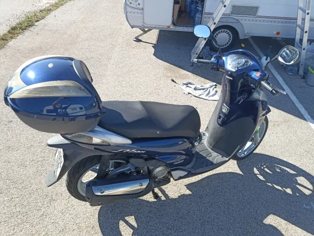 Honda SH 300 Scoopy
