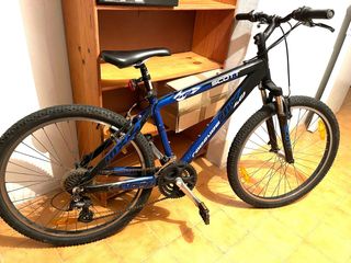 Bicicleta Scott mbt.  Entrega en mano.