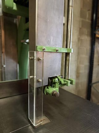 SIERRA DE CINTA VERTICAL G.700 INDUSTRIAL