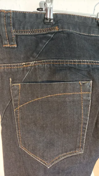 Pantalón vaquero Bershka