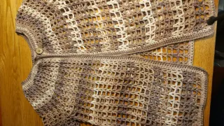 Chaqueta de punto crochet beige y marrón