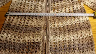 Chaqueta de punto crochet beige y marrón