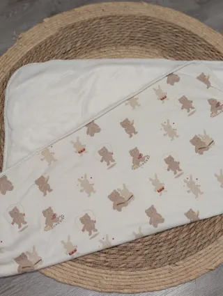 Mantita bebé ositos y conejos