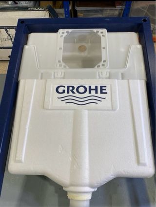 Cisterna empotrada GROHE Solido Compact