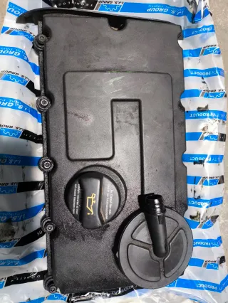 Tapa balancines VW 06F 103 475 BKD