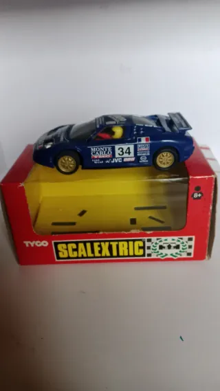 Scalextric Bugatti EB 110 Le Mans