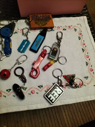 Lote de llaveros variados