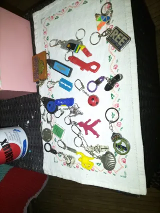 Lote de llaveros variados
