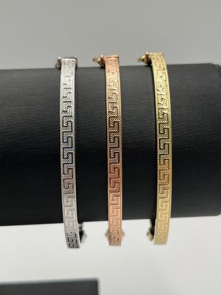 SEMANARIO 3 PULSERAS RIGIDAS GRECA HUECA.