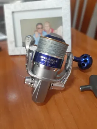 Carrete de pesca Daiwa Saltiga Z4500