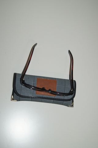 Óculos de Senhora Castanhos e Cinzentos