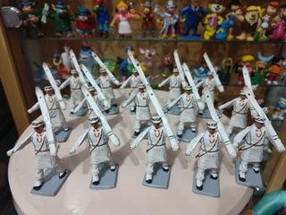 Conjunto desfile 15 soldados Reamsa años 80