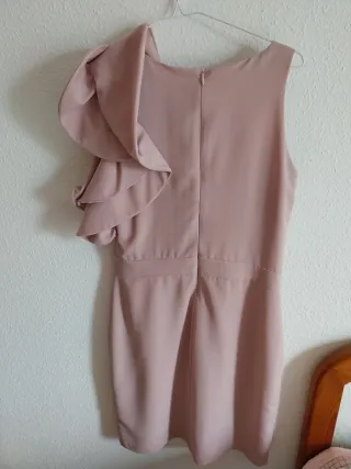 Vestido ceremonia rosa con flor