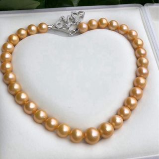 Collar Perlas Doradas Cierre Mariposas