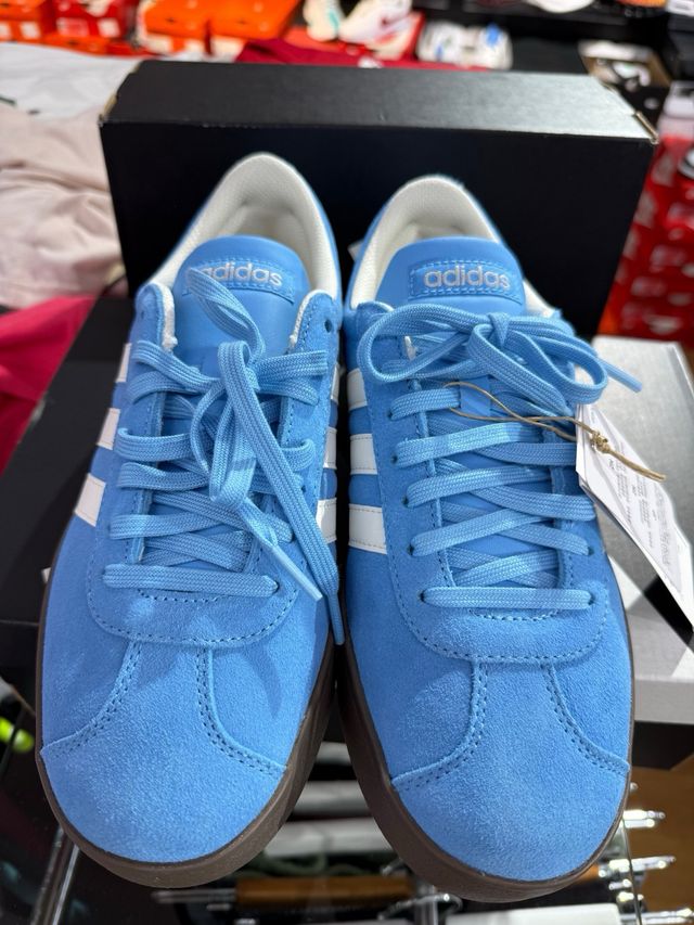 Adidas VL Court 2.0 Azul y Blanco