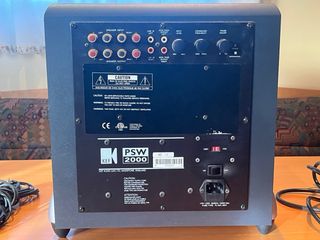 Altavoces Kef home cinema con subwoofer