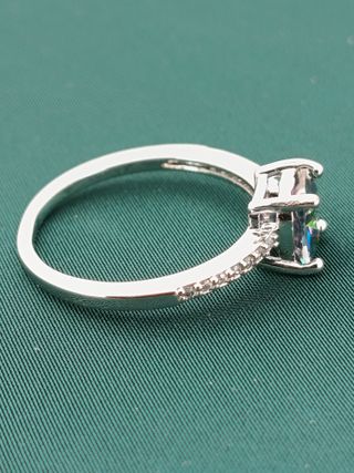 Anillo con Piedra Multicolor Nuevo