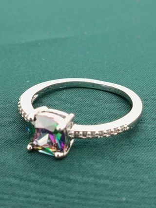 Anillo con Piedra Multicolor Nuevo