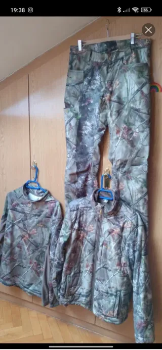 Conjunto caza invierno silencioso y abrigado