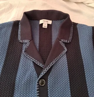 Camisa de punto cubana con rayas azules